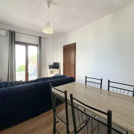 Properstay 105 - Seastep Flat *