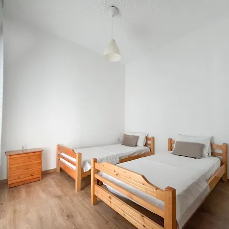 Properstay 105 - Seastep Flat פוליכרונו